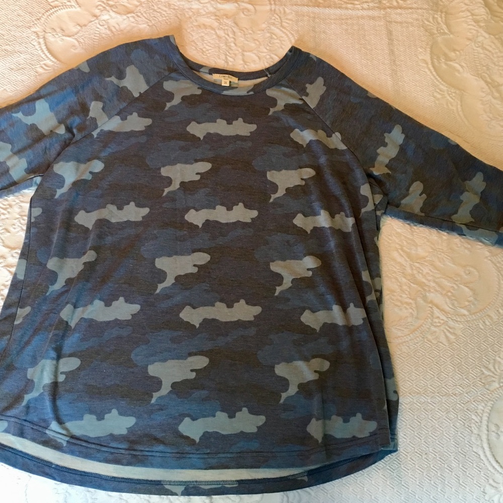 Como Blu Woman long sleeve blue camo shirt